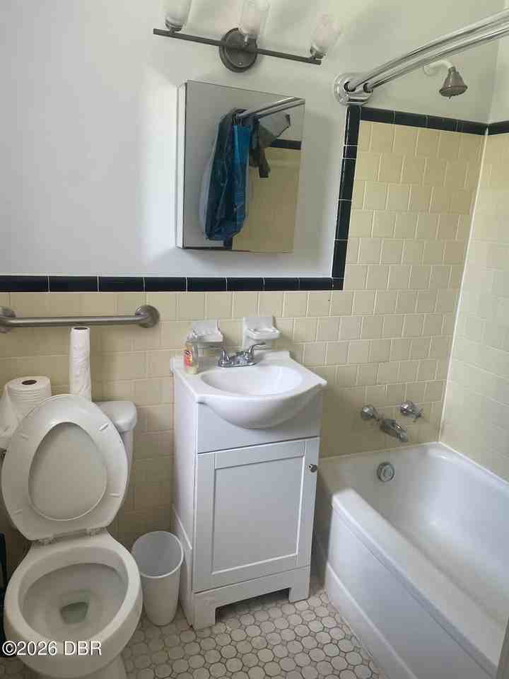10 Cypress Cir #A - Photo 7 of 8