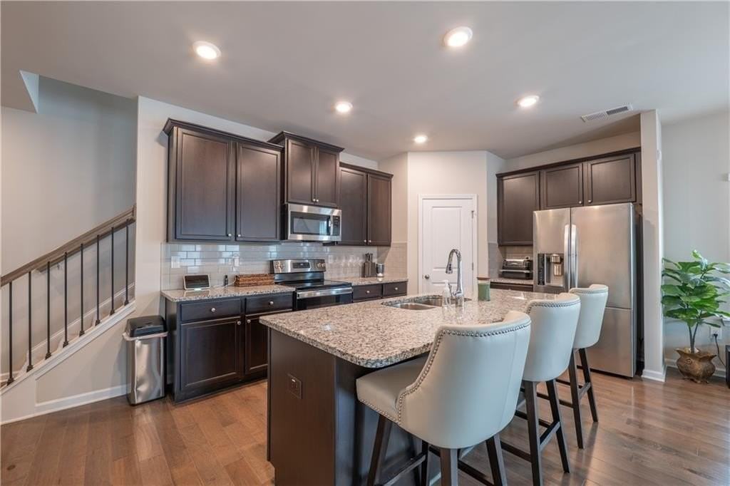 2205 Apollo Pl - Photo 7 of 28