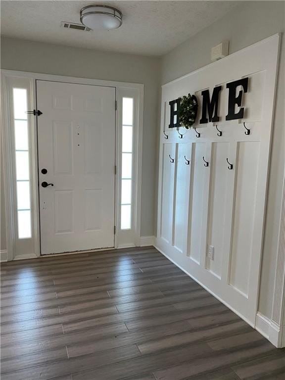 900 Harbins View Dr - Photo 3 of 31