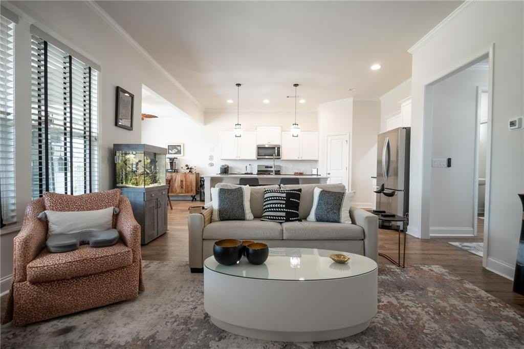 729 Glenside Dr - Photo 6 of 33