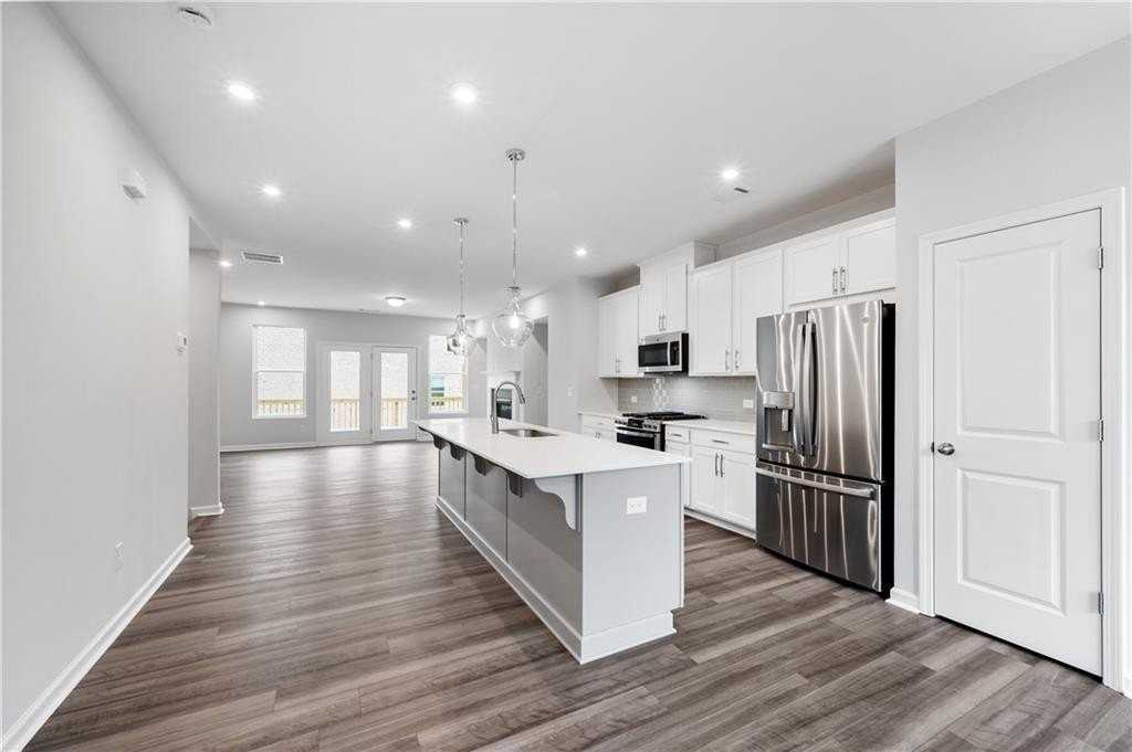 909 Colton Dr - Photo 5 of 19