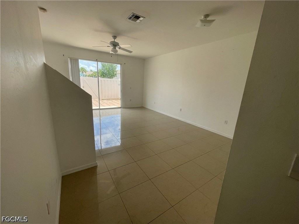 3637 Pine Oak Cir #105 - Photo 3 of 20