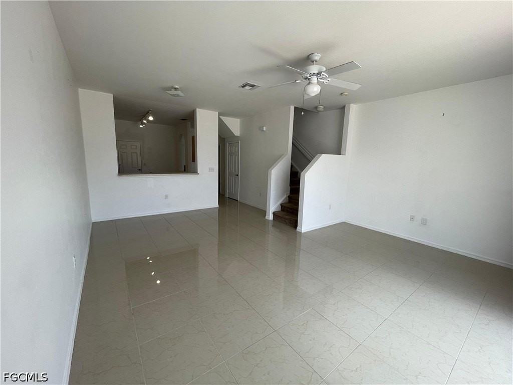 3637 Pine Oak Cir #105 - Photo 5 of 20