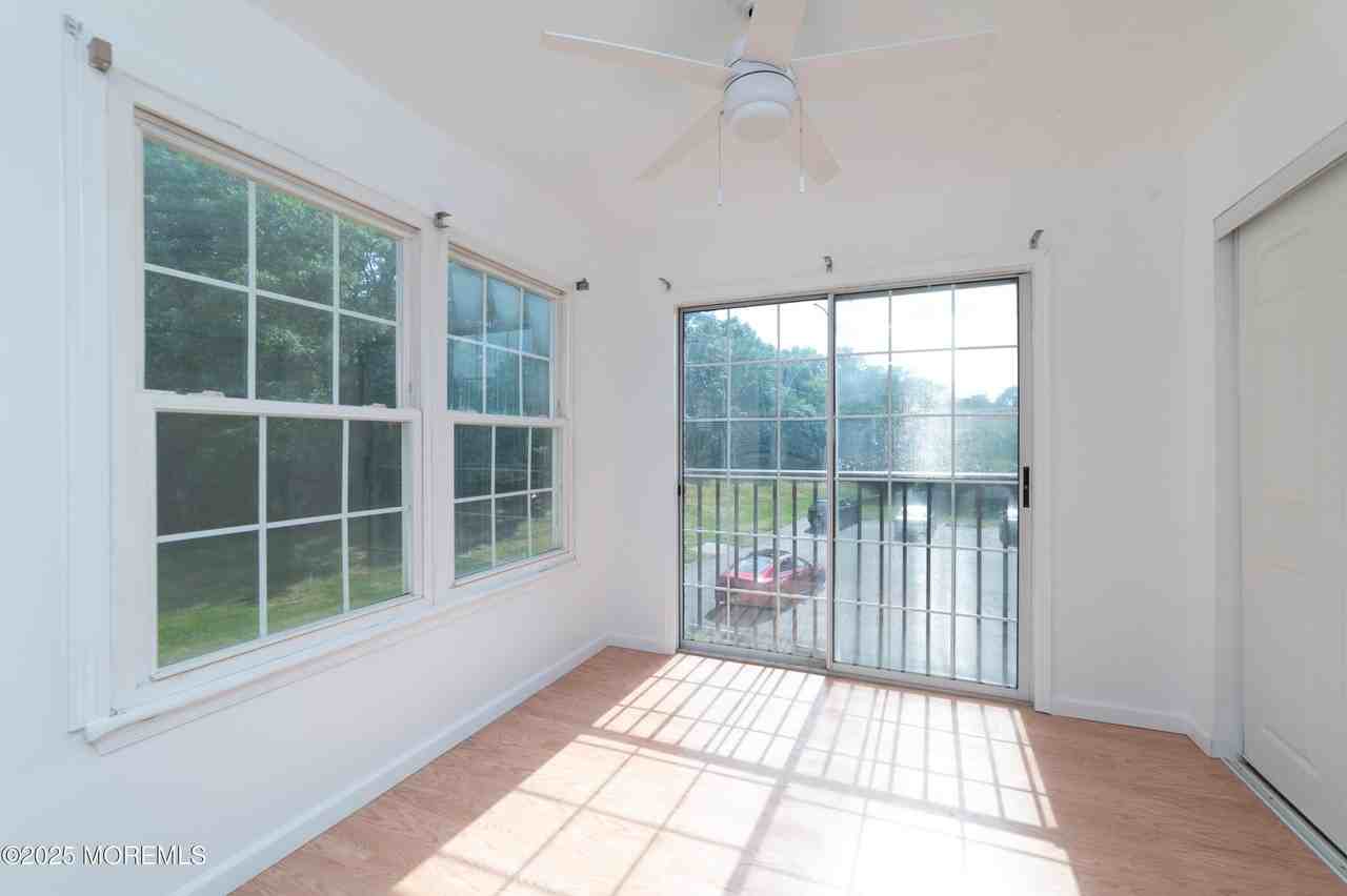55 Frontier Way - Photo 7 of 17