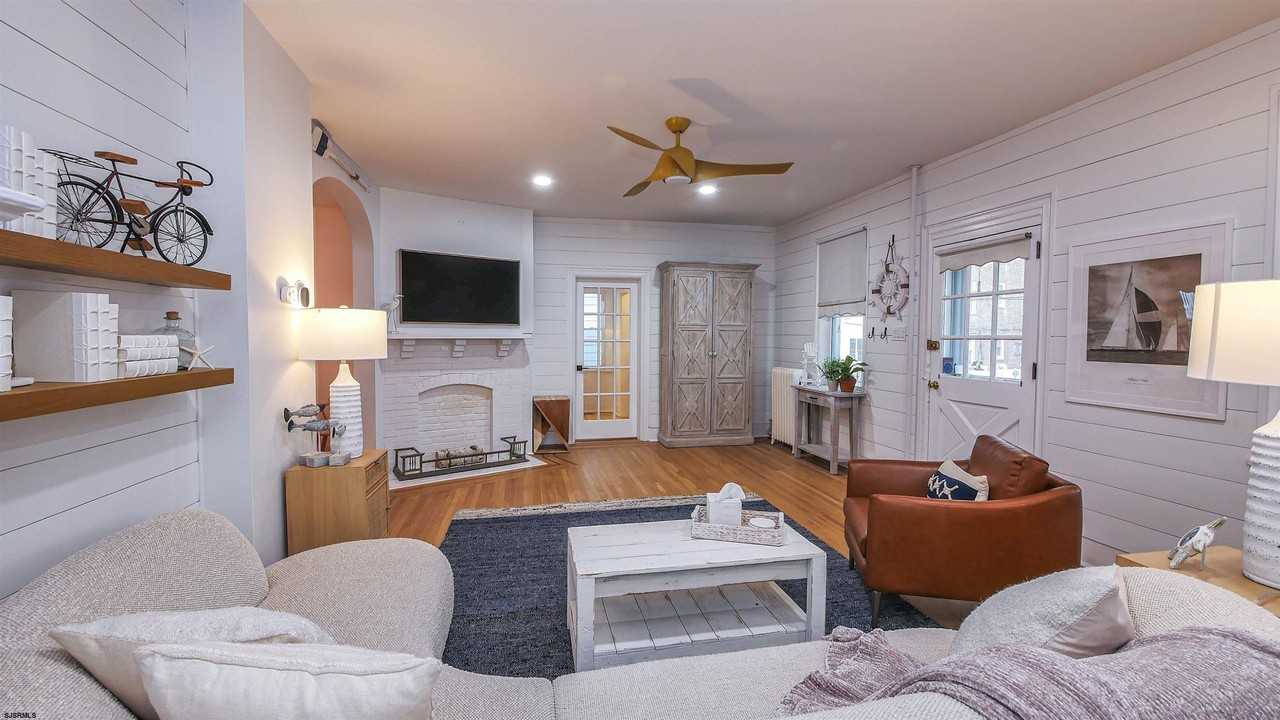 21 S Vassar Sq - Photo 5 of 42