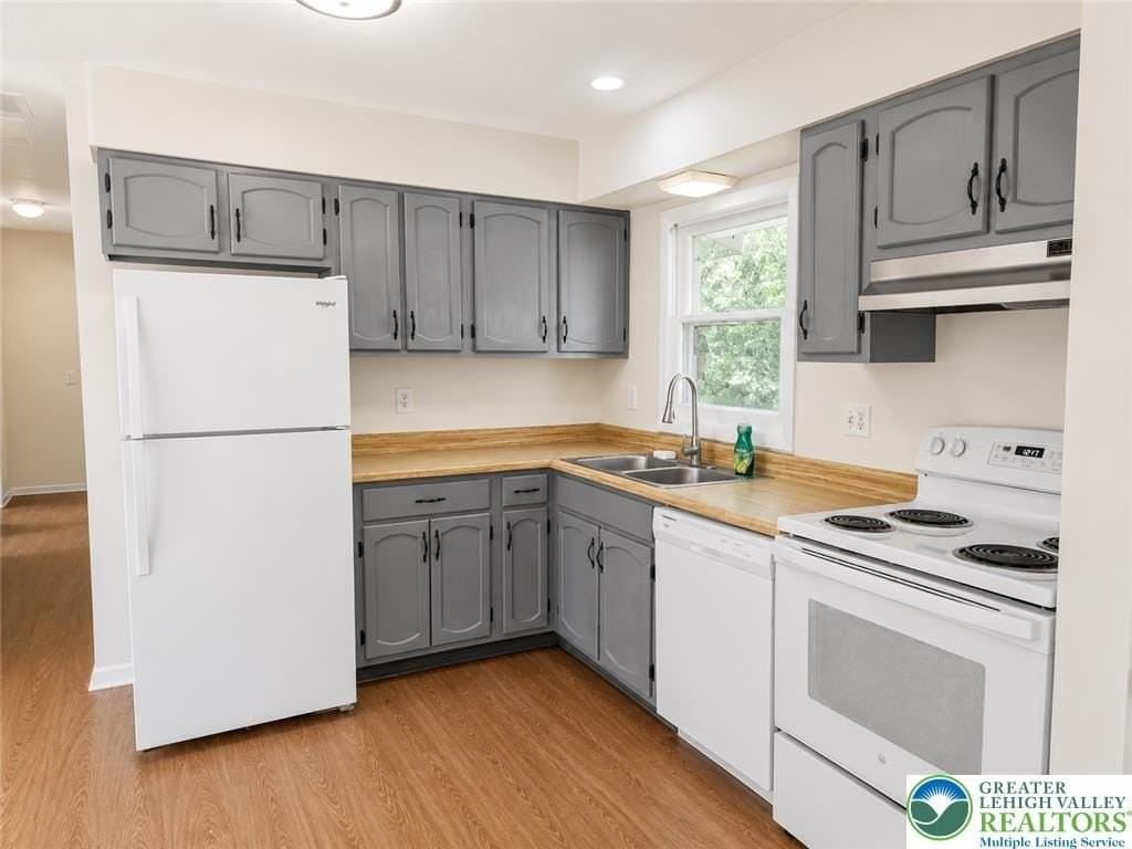 1495 Koch Rd - Photo 3 of 10