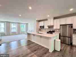 featured image of 812 Canary Island Ct