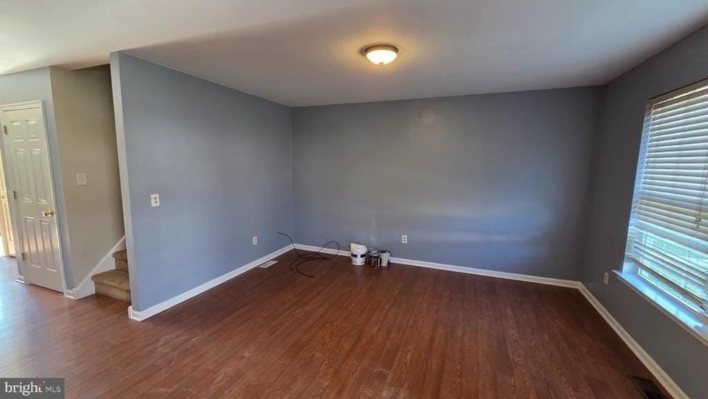 131 Sunnyside Ln - Photo 2 of 22