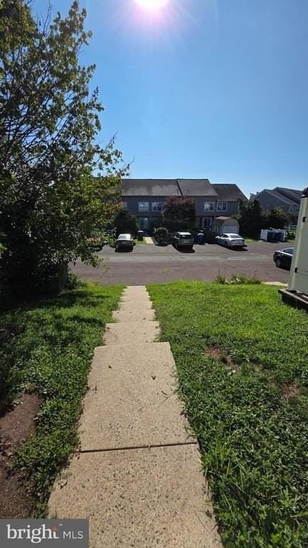 131 Sunnyside Ln - Photo 4 of 22