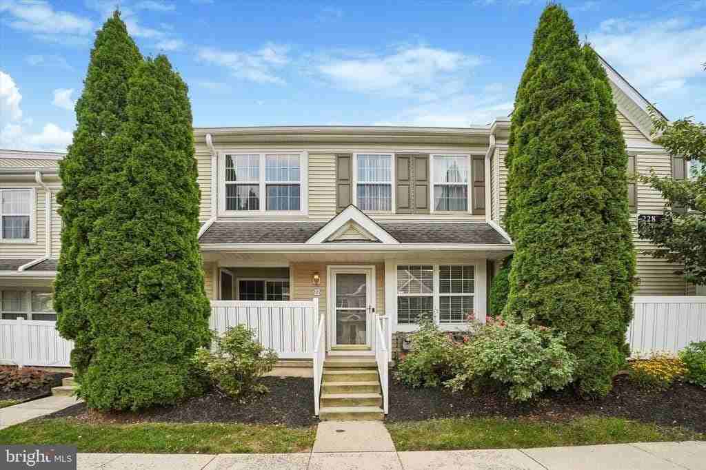 222 Flagstone Rd - Photo 2 of 24