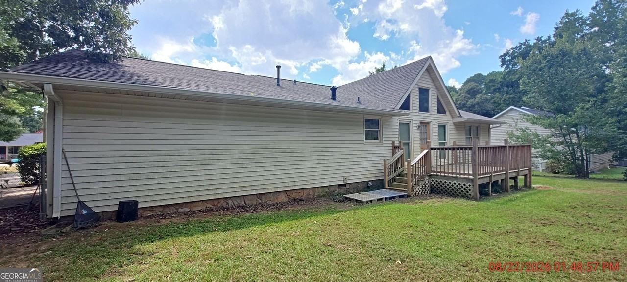 205 Winston Dr - Photo 2 of 13