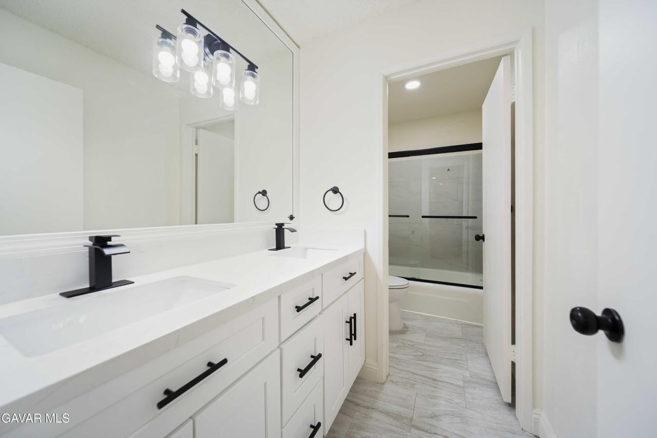 2653 End Ct - Photo 5 of 7