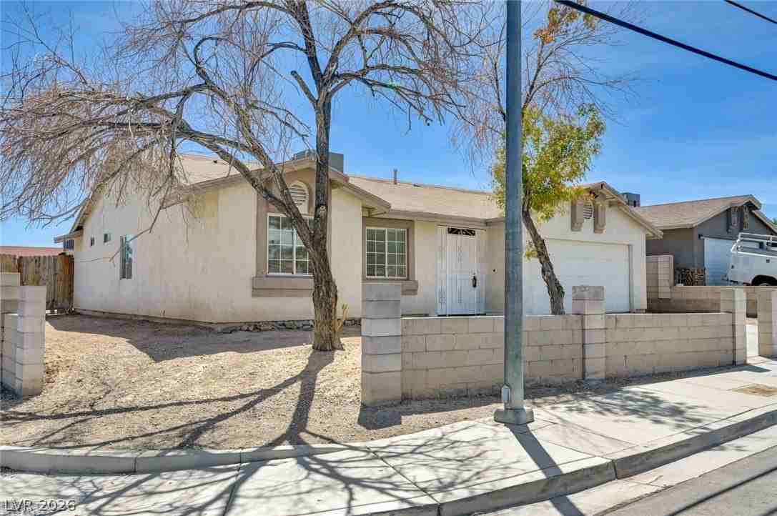 2739 E Colton Ave #0 - Photo 3 of 40