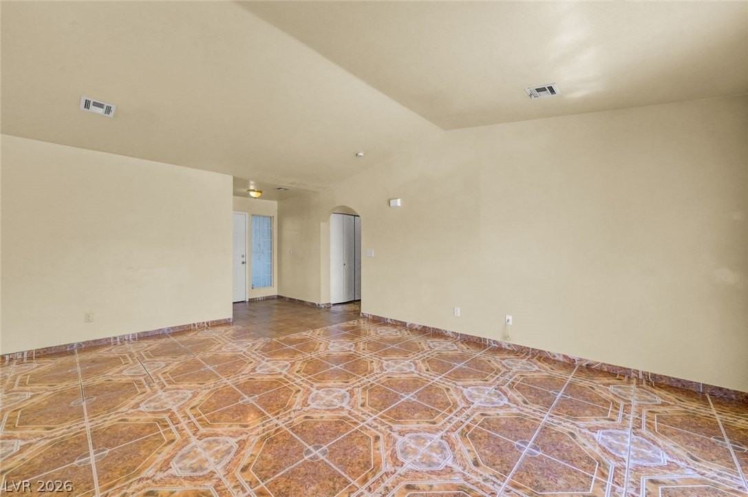 2739 E Colton Ave #0 - Photo 7 of 40