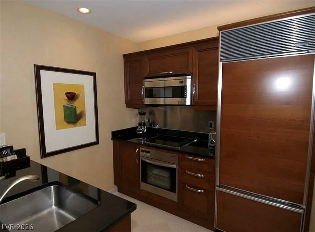 145 E Harmon Ave #38621 - Photo 7 of 18