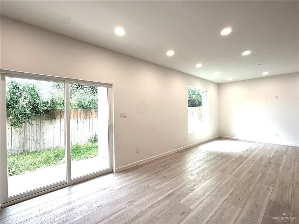 2711 Harmony St - Photo 5 of 15