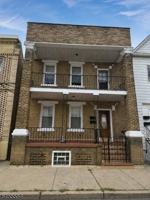 featured image of 15 Farnham Ave