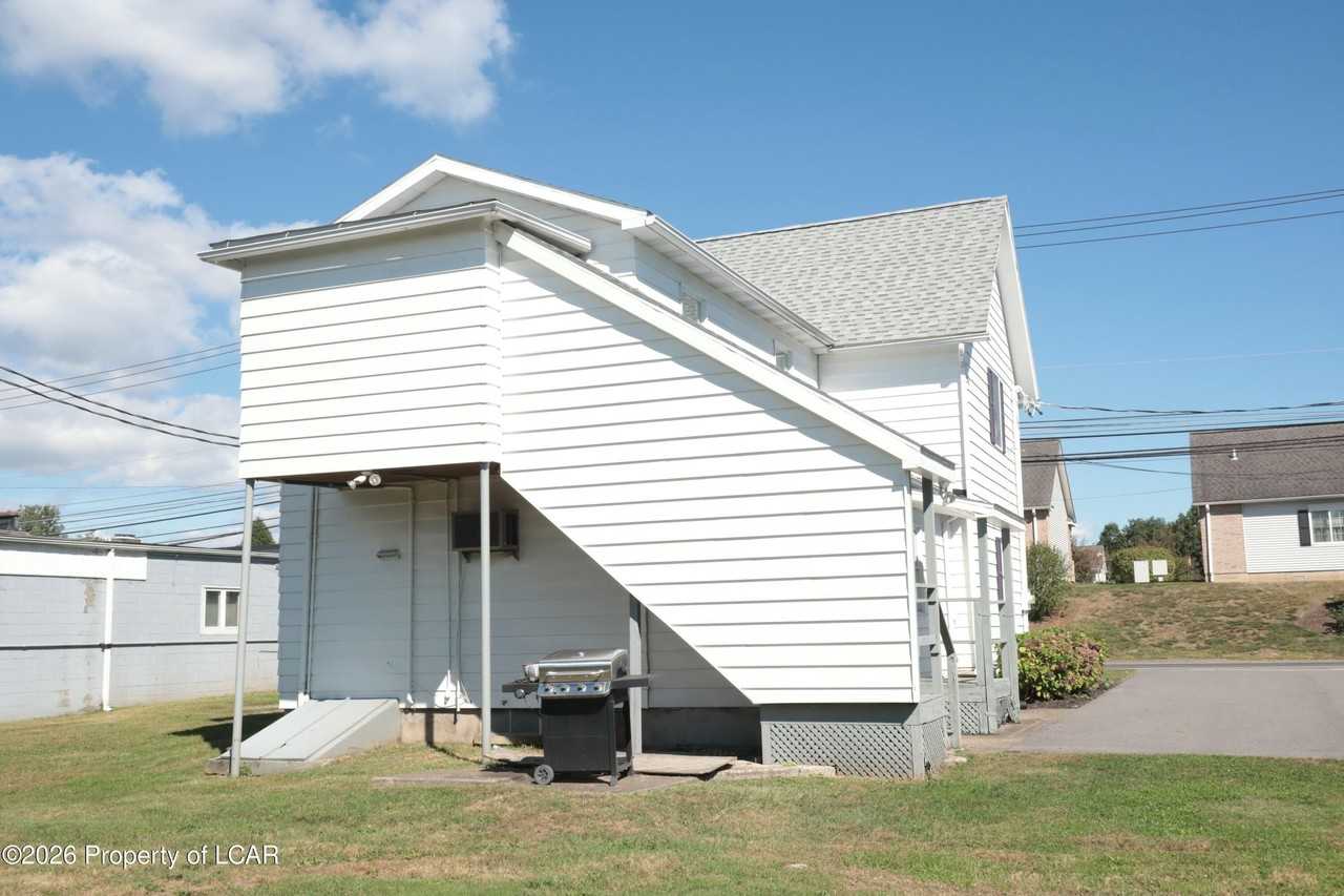 827 Exeter Ave #2ndFL - Photo 2 of 6