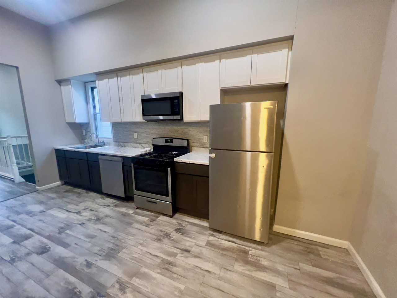 314 Duncan Ave #B - Photo 2 of 11