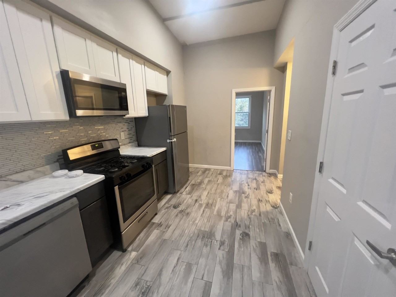 314 Duncan Ave #B - Photo 3 of 11