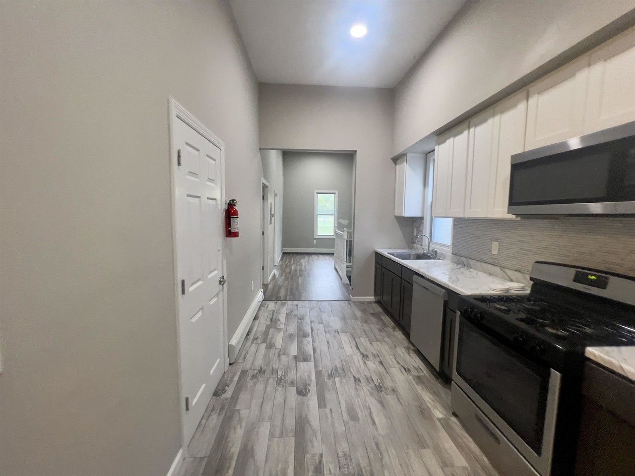 314 Duncan Ave #B - Photo 4 of 11