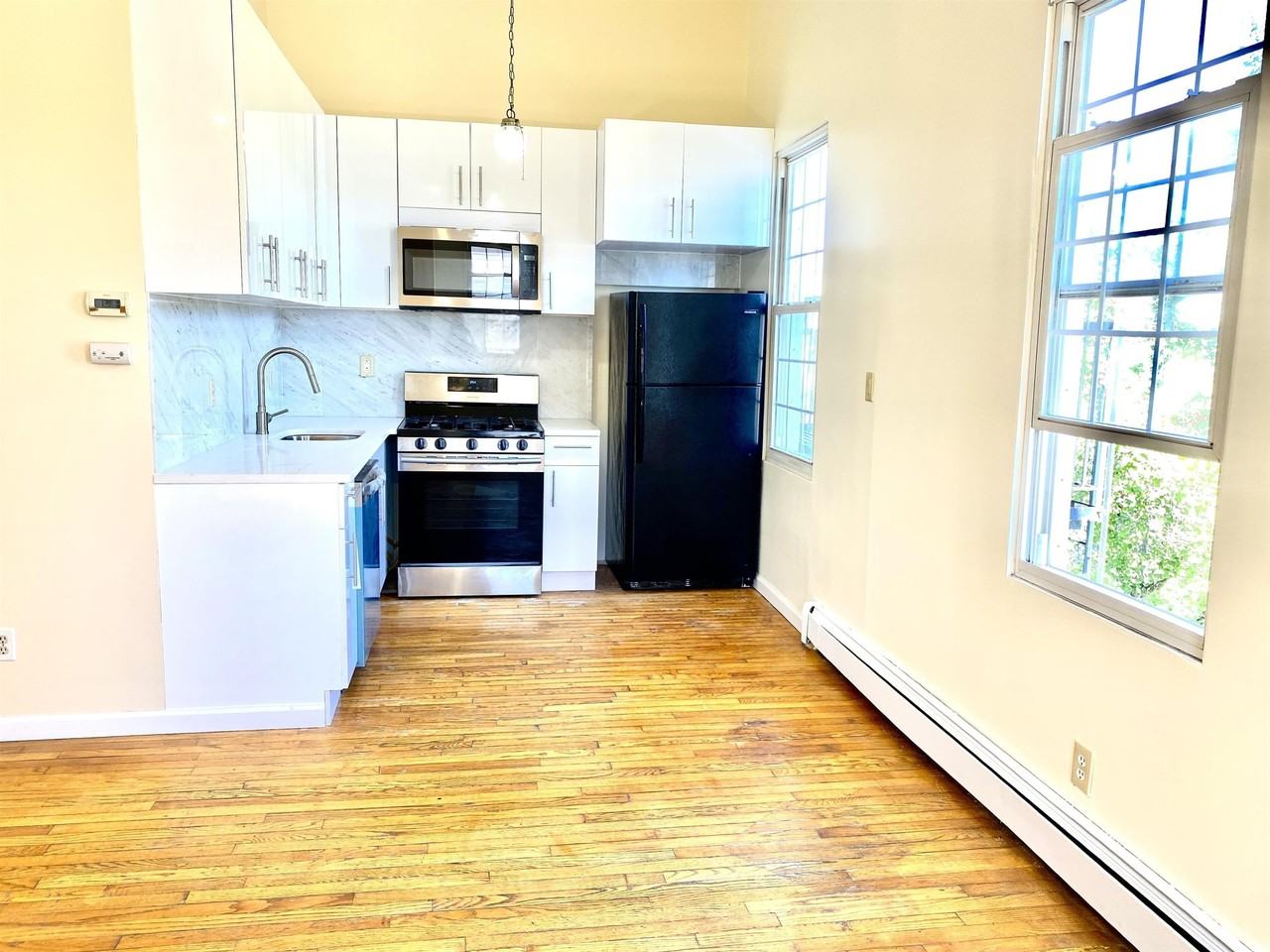 325 Central Ave #3 - Photo 4 of 19