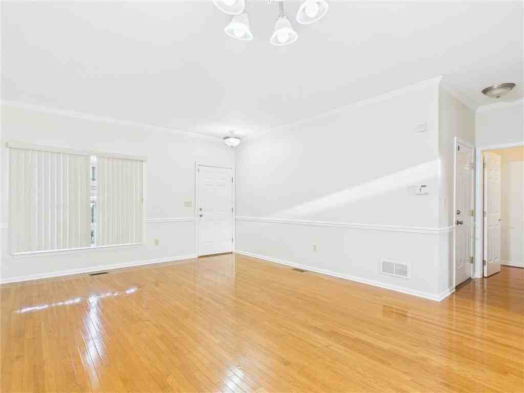 54 Cobblestone Dr - Photo 4 of 17