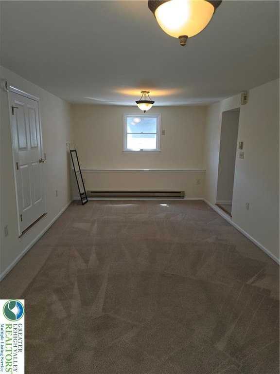 822 Main St #2UPSTAIRS - Photo 3 of 17
