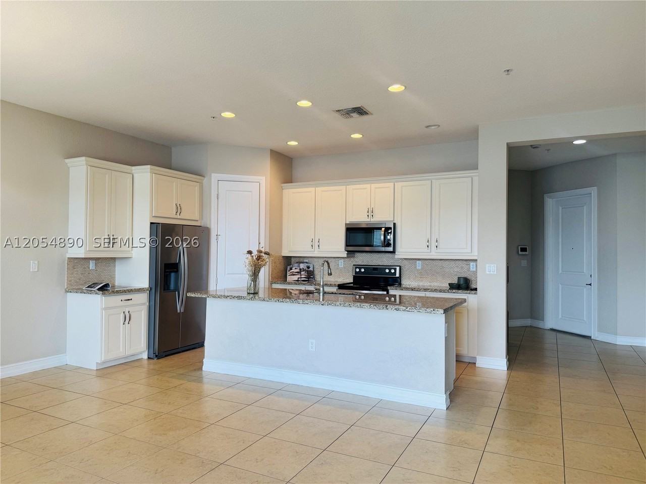 1409 Sw 113th Ave - Photo 6 of 31