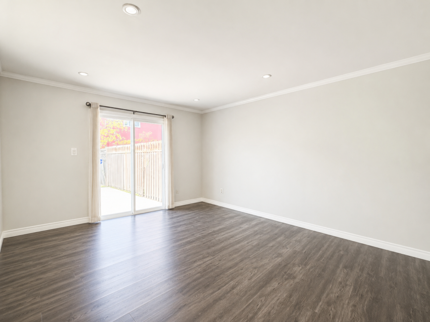 1178 Upper Wentworth St - Photo 2 of 10