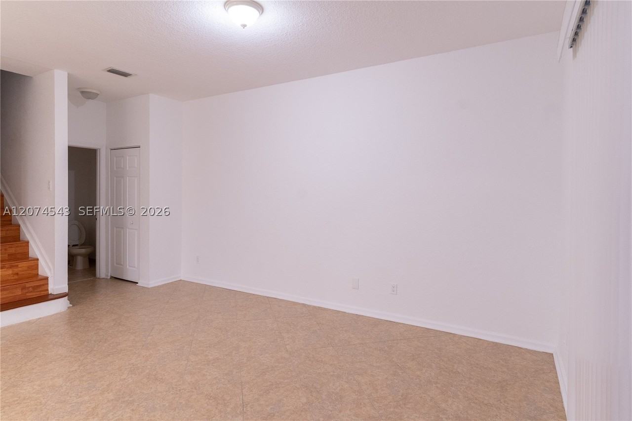 1410 S Santa Catalina Cir - Photo 6 of 36