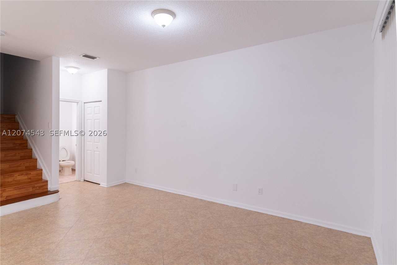 1410 S Santa Catalina Cir - Photo 7 of 36