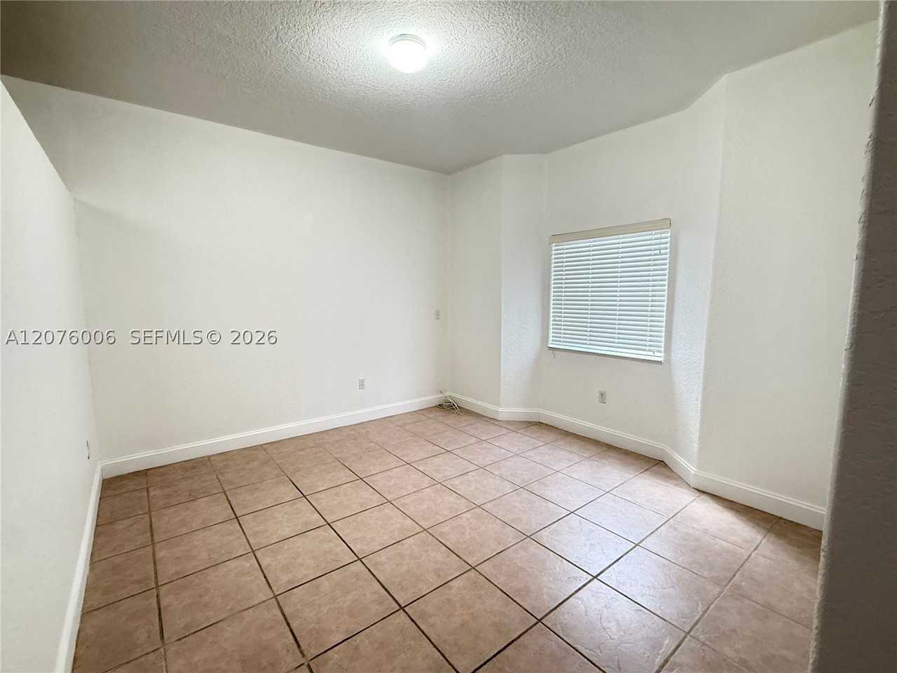 15957 Sw 54th Ter - Photo 5 of 29