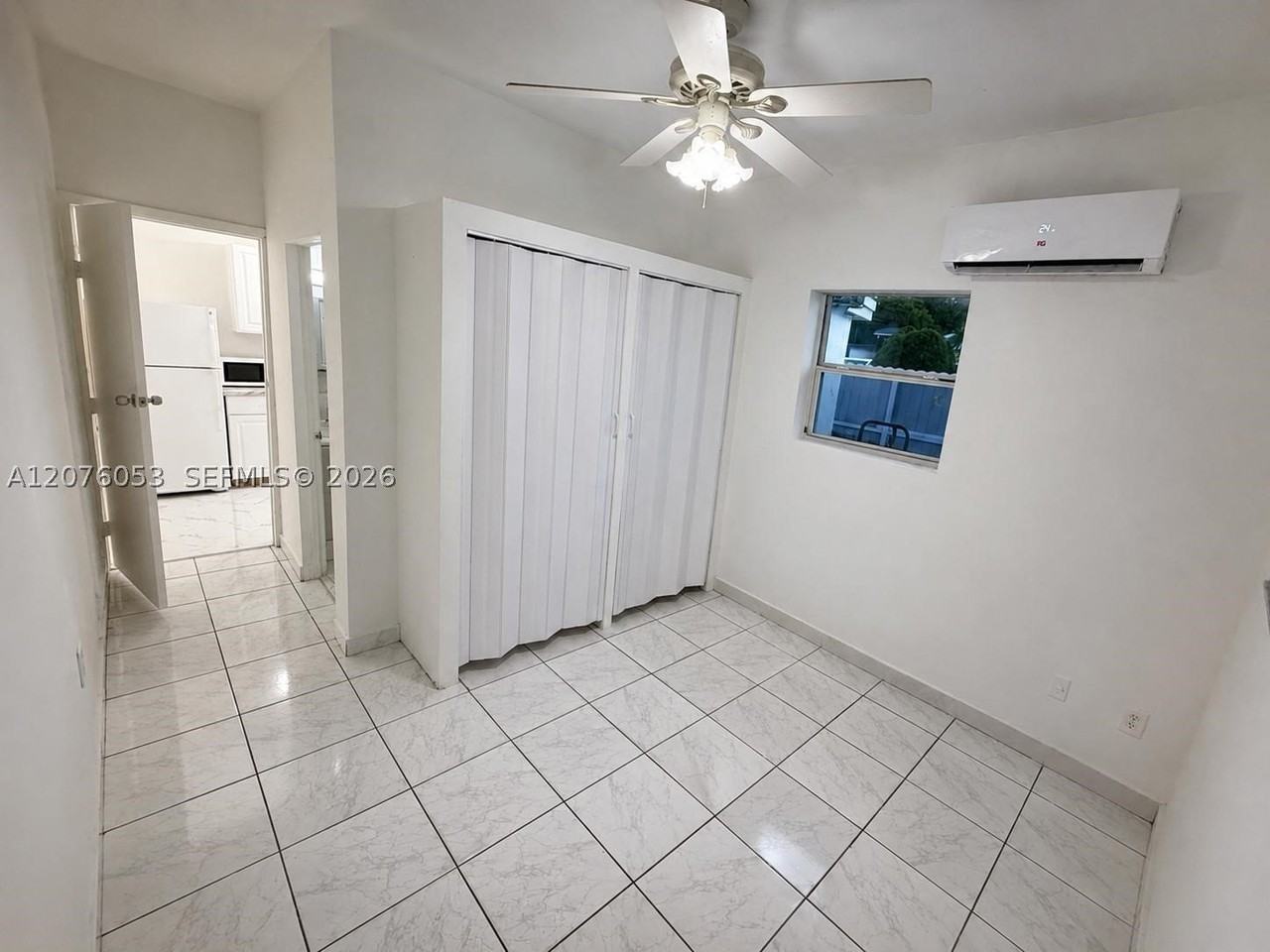 500 E 54th St #B - Photo 4 of 9