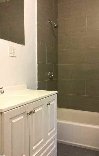 129 Washington St - Photo 2 of 6
