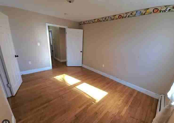 129 Washington St - Photo 6 of 6