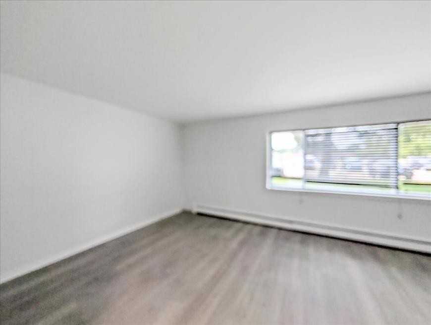 700 Mckinley Ave - Photo 3 of 10