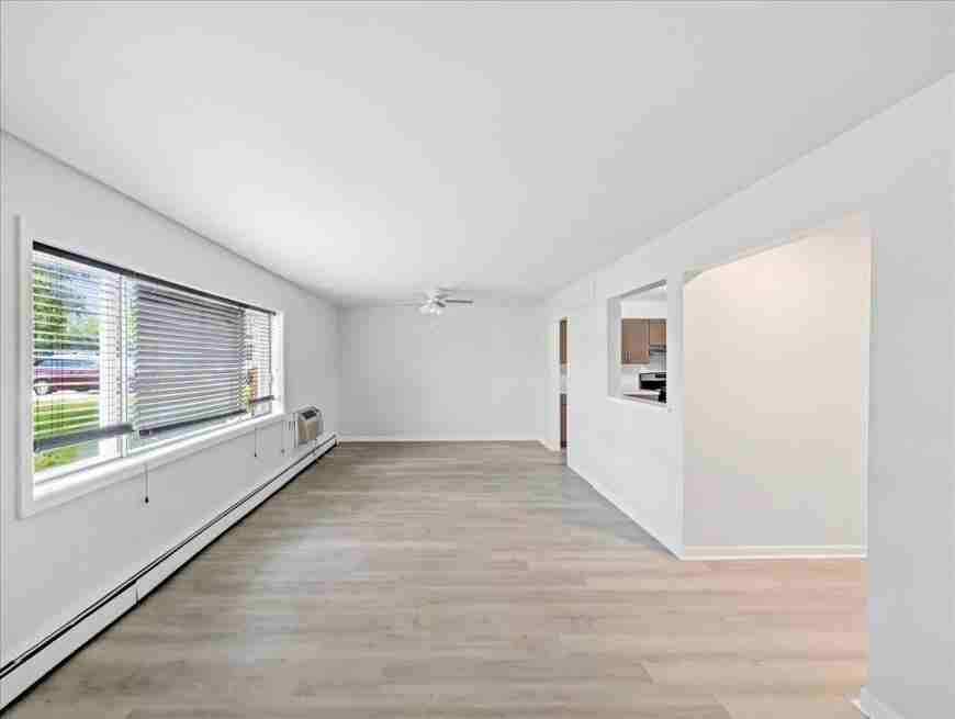 700 Mckinley Ave - Photo 4 of 10