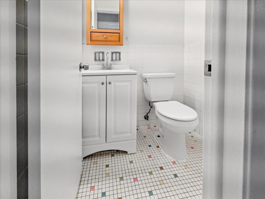 700 Mckinley Ave - Photo 7 of 10