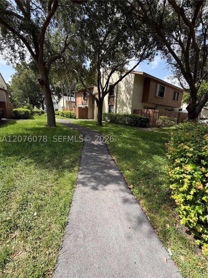11313 Sw 109th Rd #61B - Photo 3 of 24