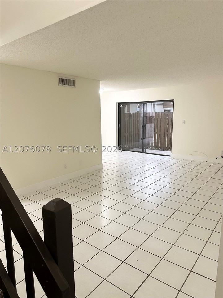 11313 Sw 109th Rd #61B - Photo 5 of 24