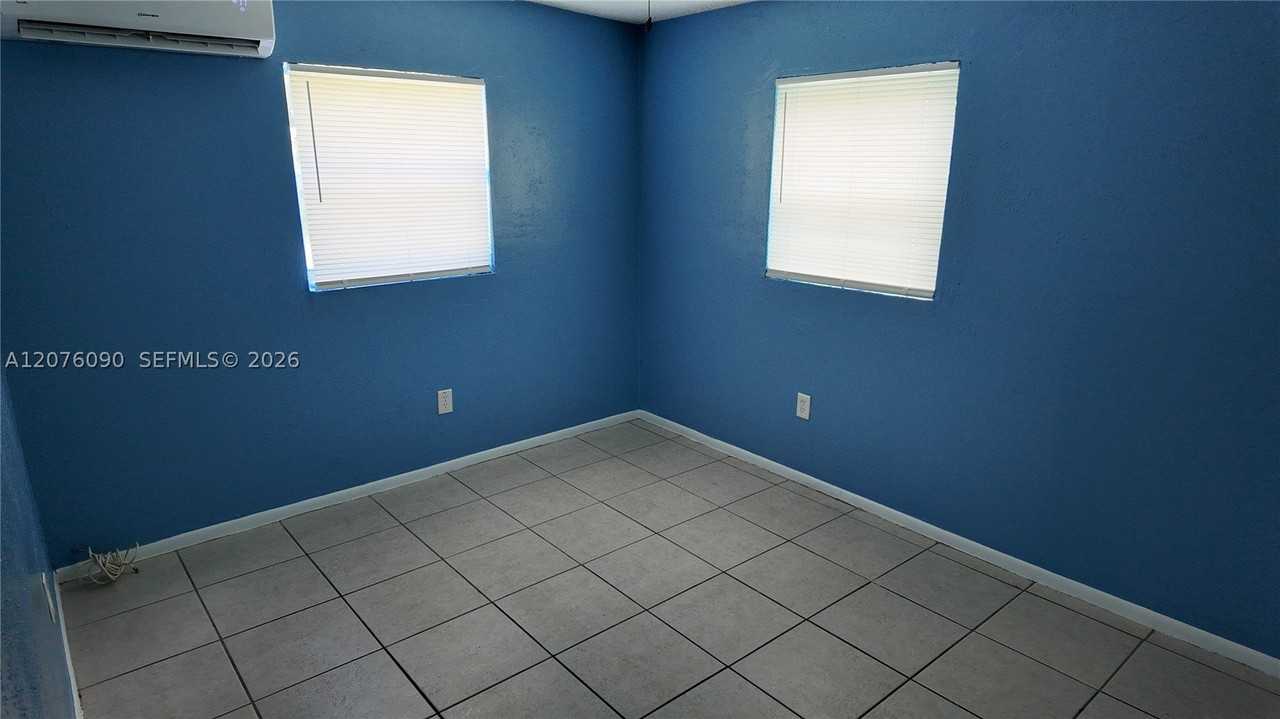 620 Nw 16th Ave #2 - Photo 5 of 10