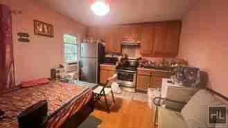 3322 Farragut Rd - Photo 1 of 1
