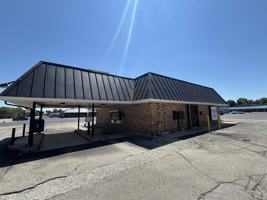 featured image of 4801 N Wheeling Ave