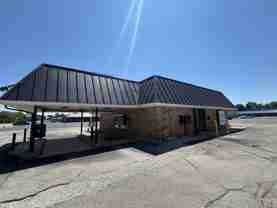 4801 N Wheeling Ave - Photo 1 of 1