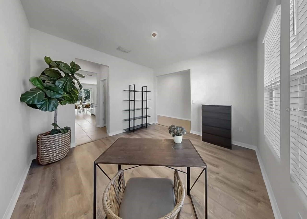 16454 Woodside Gln - Photo 3 of 49