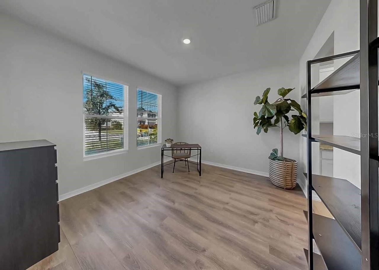 16454 Woodside Gln - Photo 6 of 49