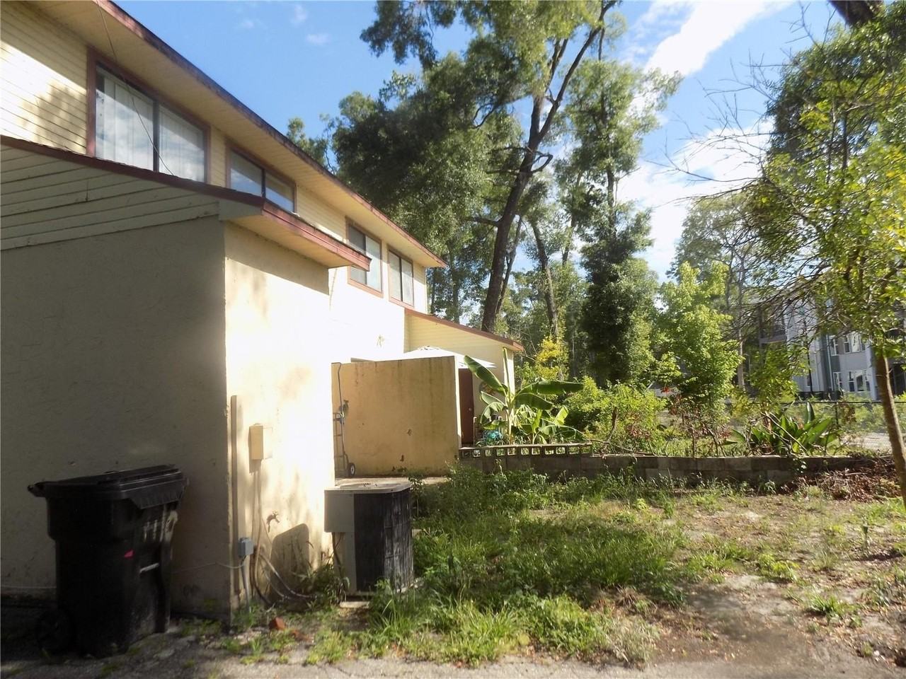 1110 Sw 62nd Ter - Photo 5 of 25