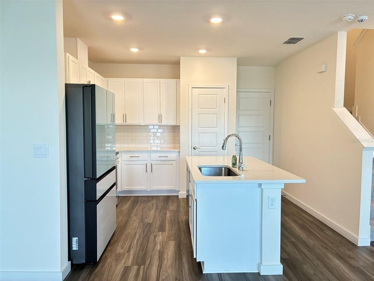 553 John L Mica Way - Photo 5 of 28
