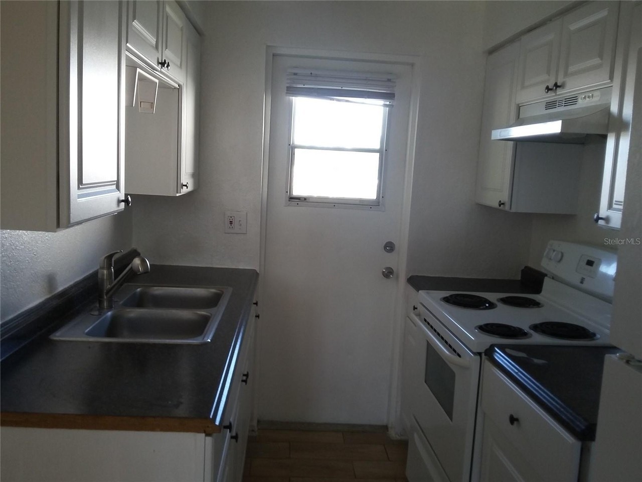 1710 S Washington Ave #06 - Photo 4 of 17